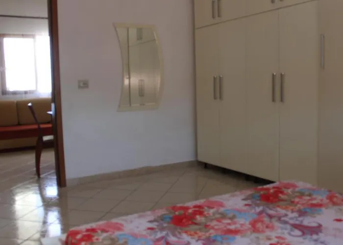 Bledi's Comfy In New Blvd / Free Parking Apartment *